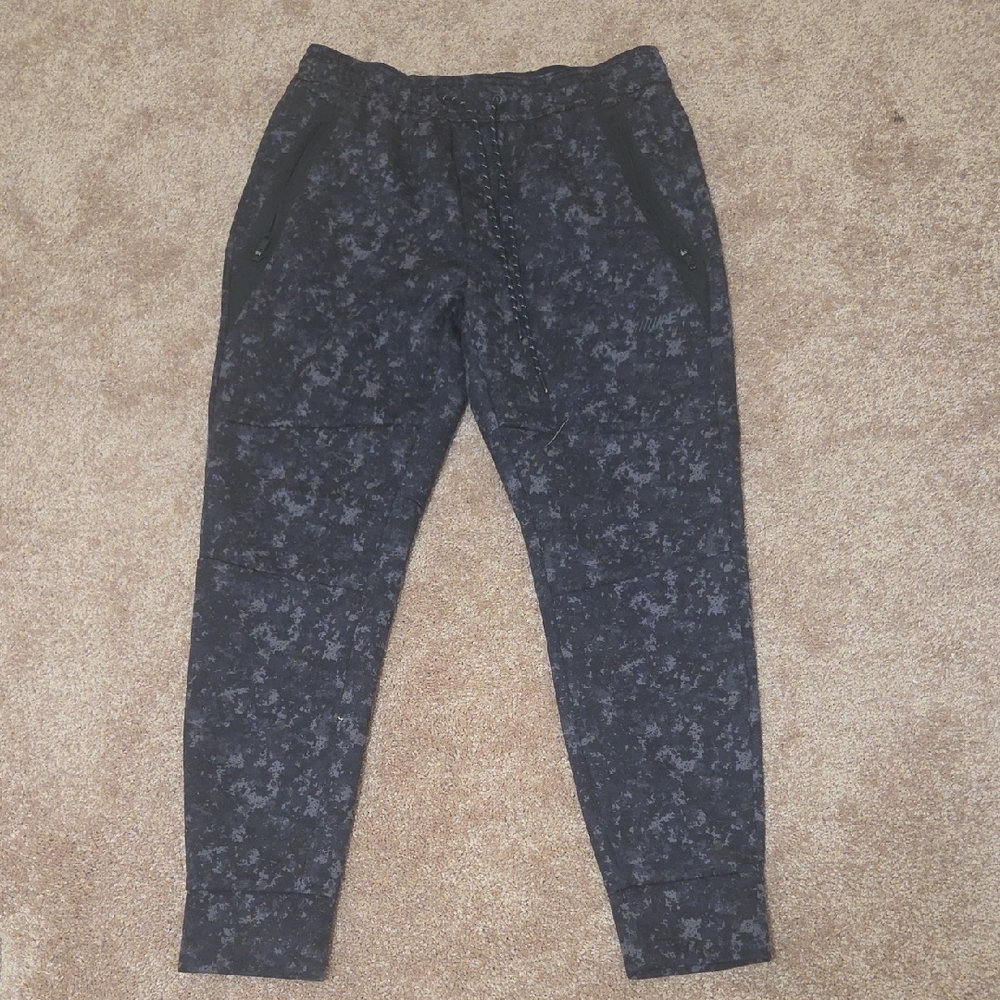 American Eagle Outfitters Black and Gray Joggers